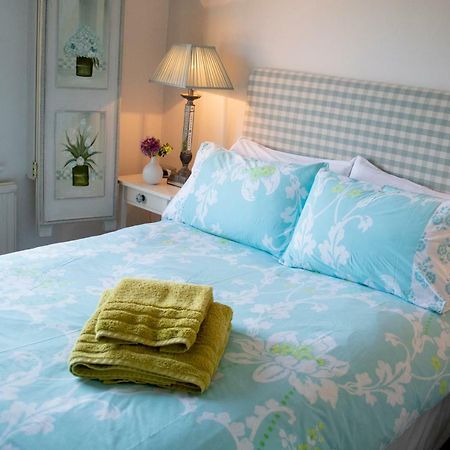 The Hollies Bed And Breakfast Uppingham Εξωτερικό φωτογραφία