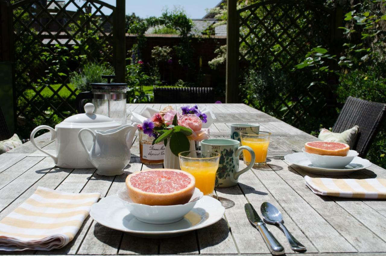 The Hollies Bed And Breakfast Uppingham Εξωτερικό φωτογραφία